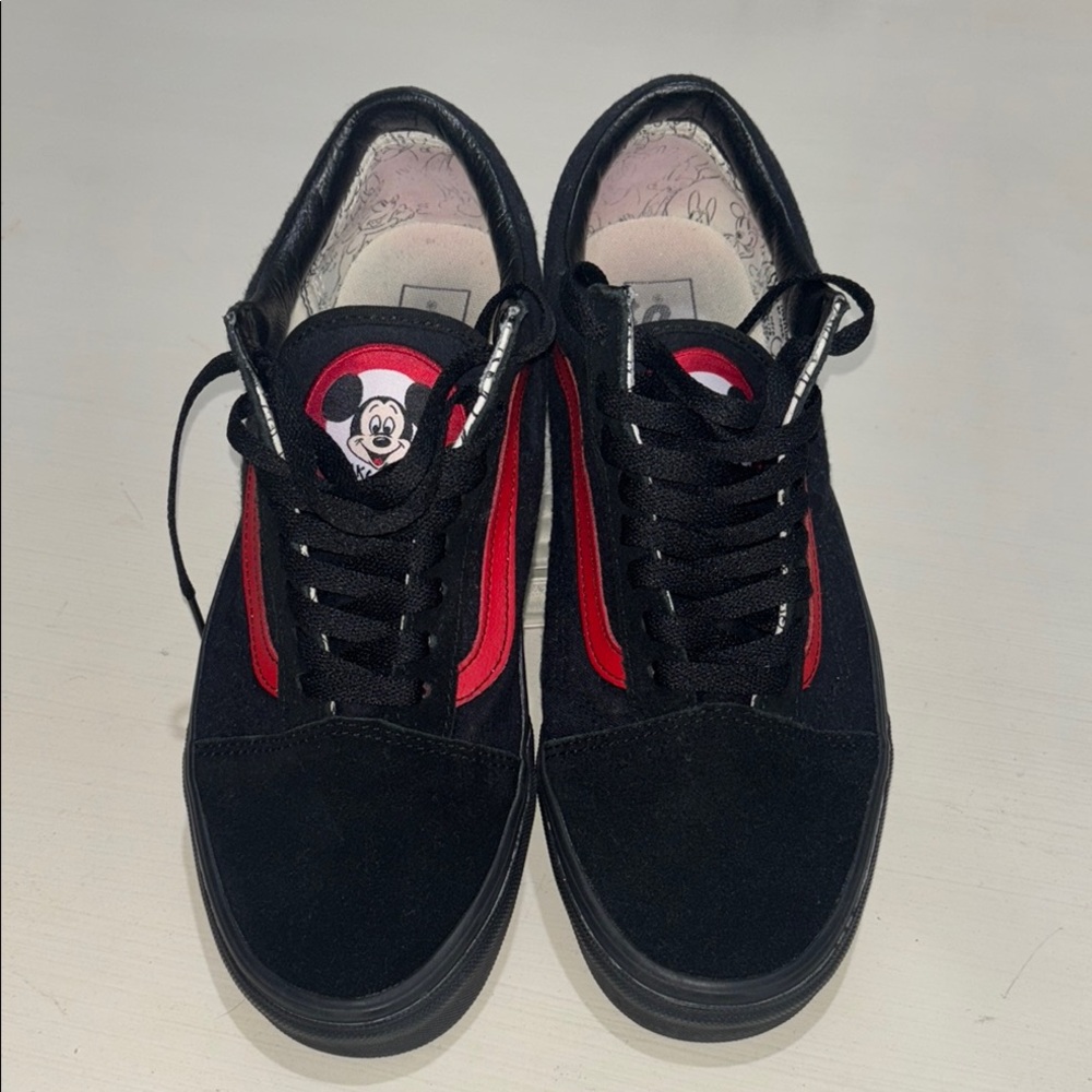 Vans Disney Mickey Mouse Old Skool sneakers. M 10.5, W 12. Excellent condition.